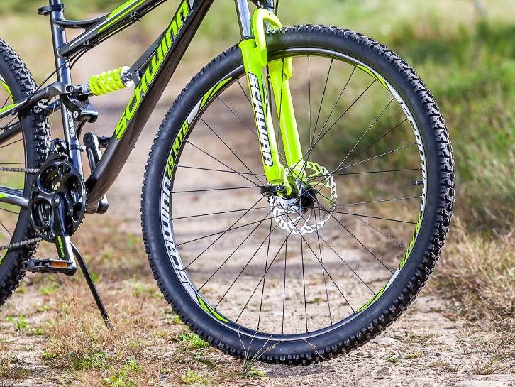 schwinn full suspension mountain bike