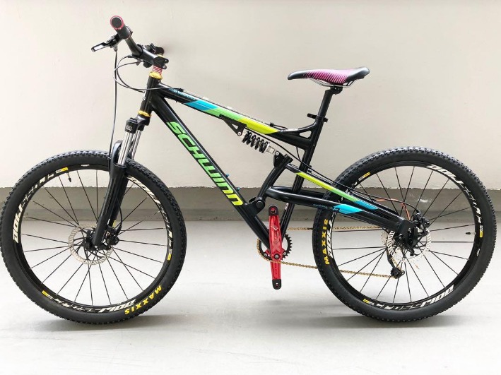 schwinn full suspension mountain bike